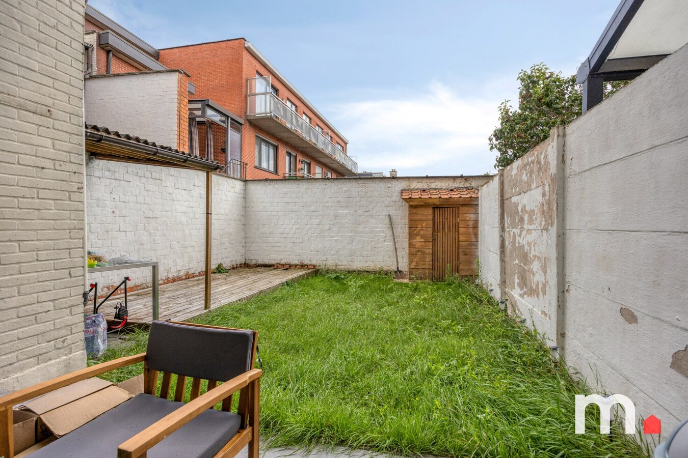 Stijlvol gelijkvloers appartement met privatieve tuin op een gegeerde ligging in Merksem 