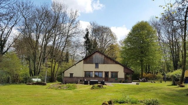 Idyllische vakantiewoning in het groen op 2352 m² 