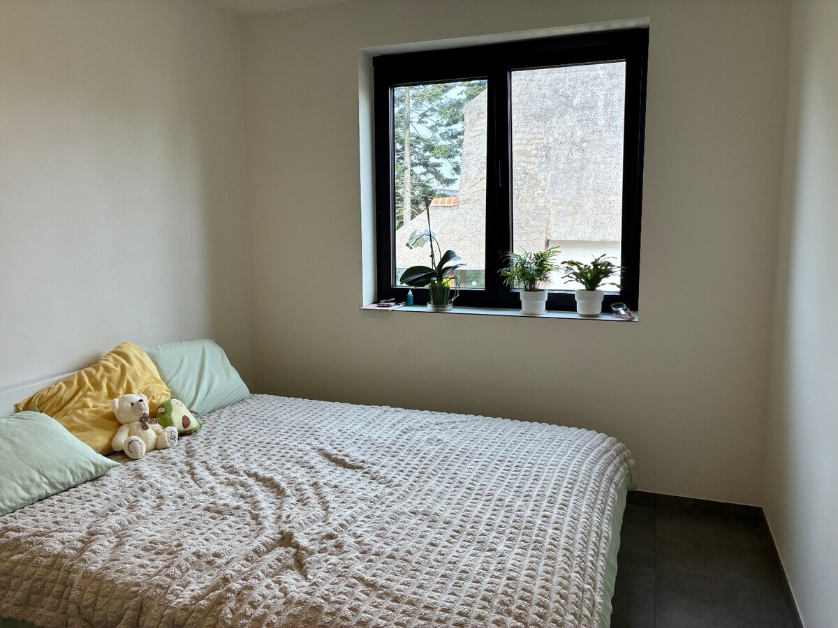 Nieuwbouwwoning nabij de Sterre - met terras en tuin ! 