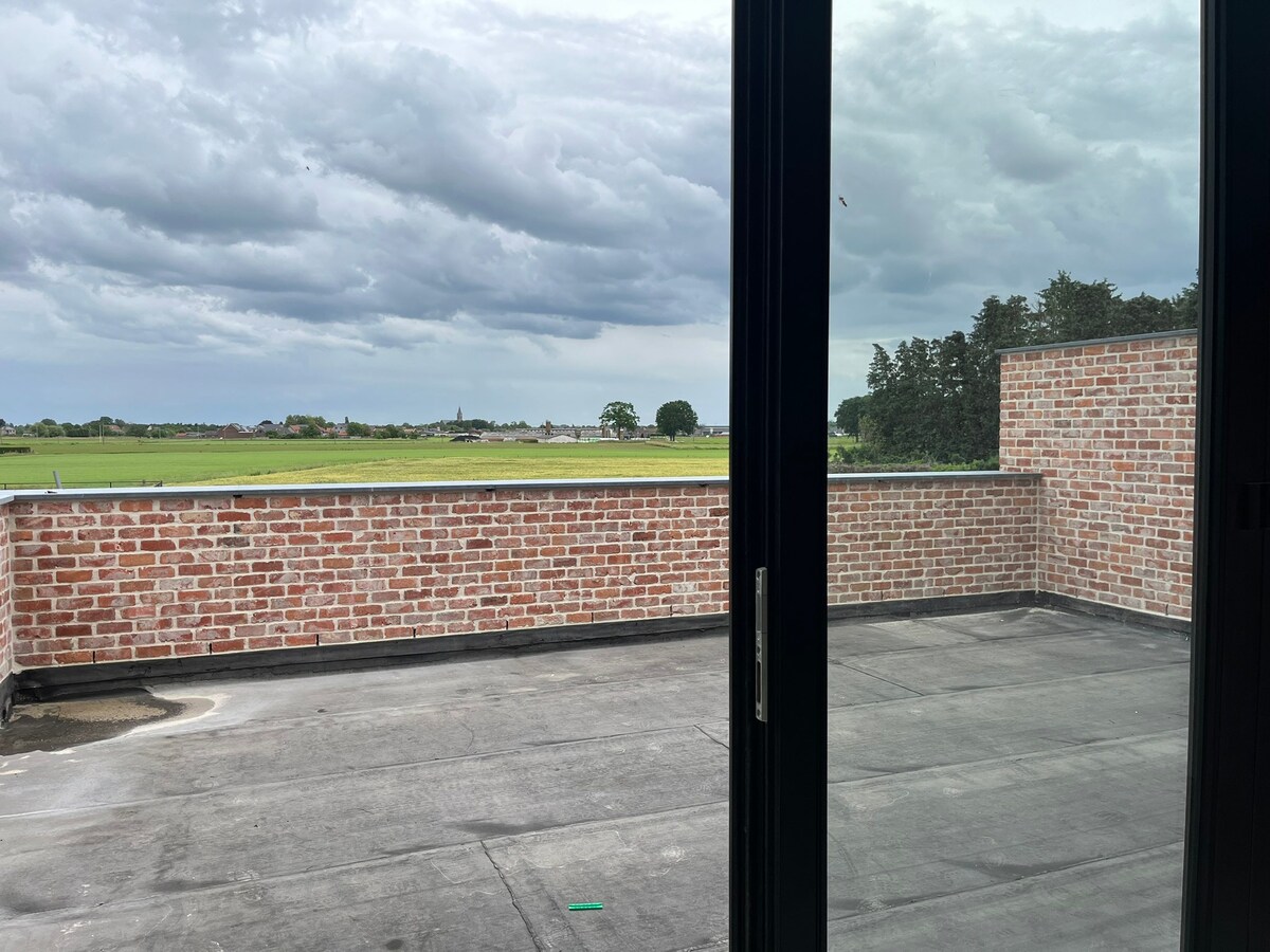 Nieuw duplex appartement met 3 slpks. en terras van 31 m² 
