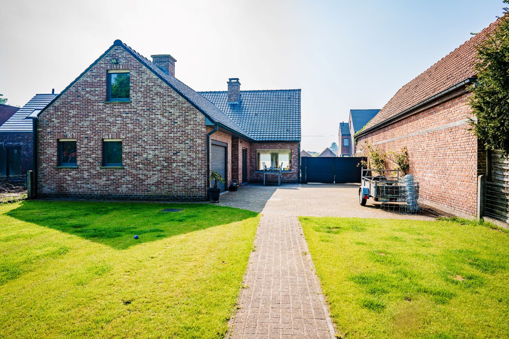 Woning met 3 slpks, tuin én stal  op 1.105 m² te lembeke 