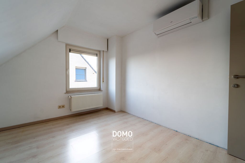 Wonen in alle rust: instapklare open bebouwing met ruime zonnige tuin te Stokrooie 