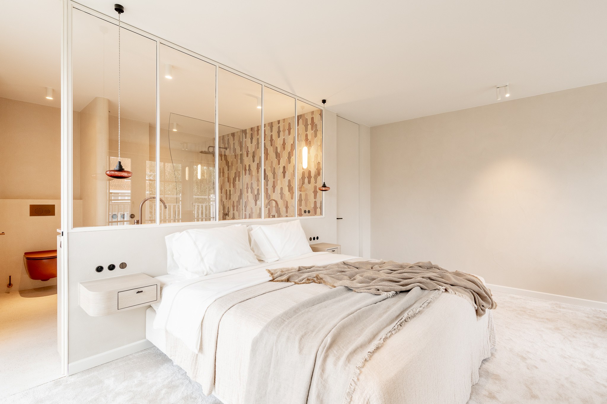 Prachtig gerenoveerde  halfopen woning op topligging nabij centrum, zee en strand 