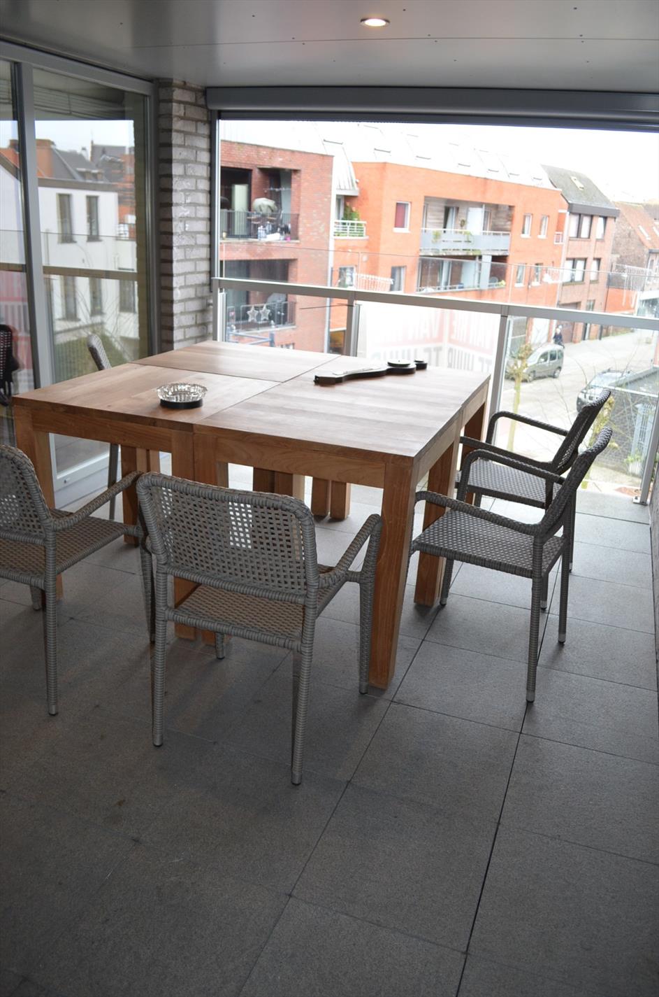 Appartement met 2 slpks, terras en garage te centrum Maldegem 