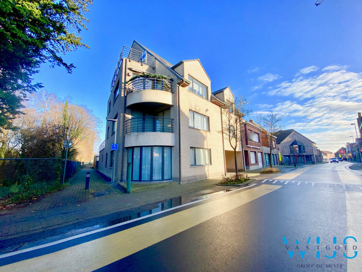 Instapklaar 3 slaapkamer appartement met terras te ERTVELDE ! 