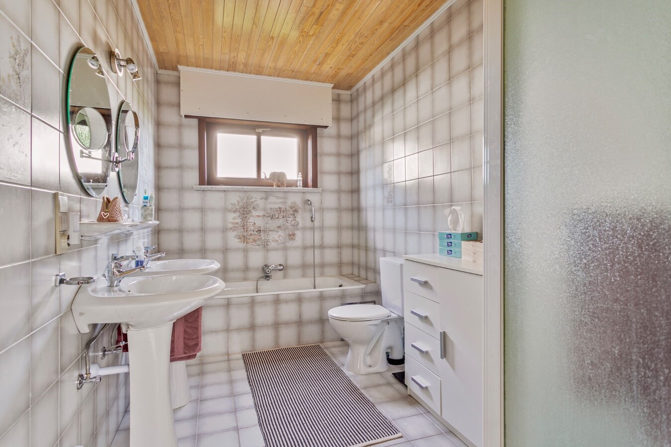 Gunstig gelegen villa met prachtig aangelegde tuin 