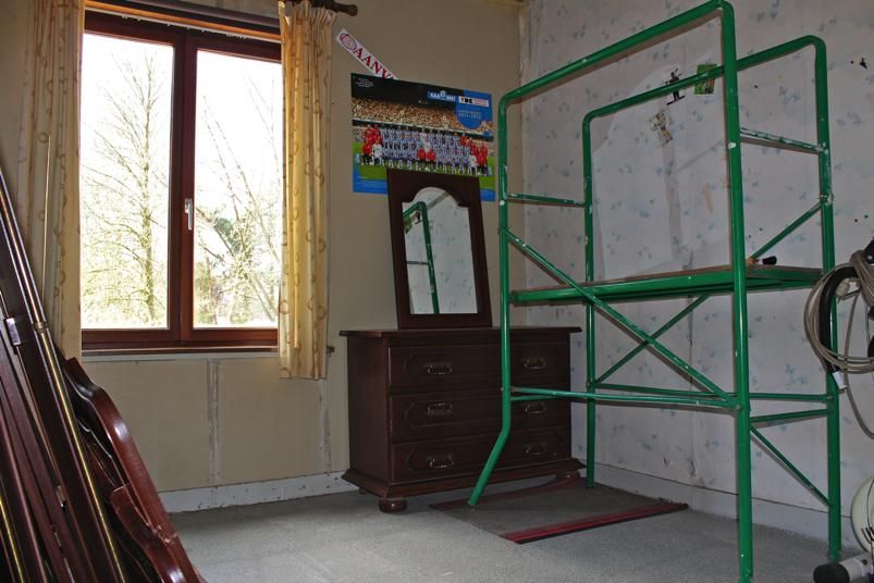 Leuke, te renoveren woning aan het water 