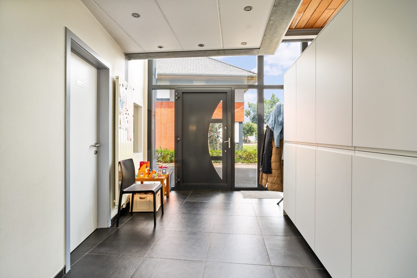 Bedrijfswoning met werkplaats op industrieterrein van Houthulst 