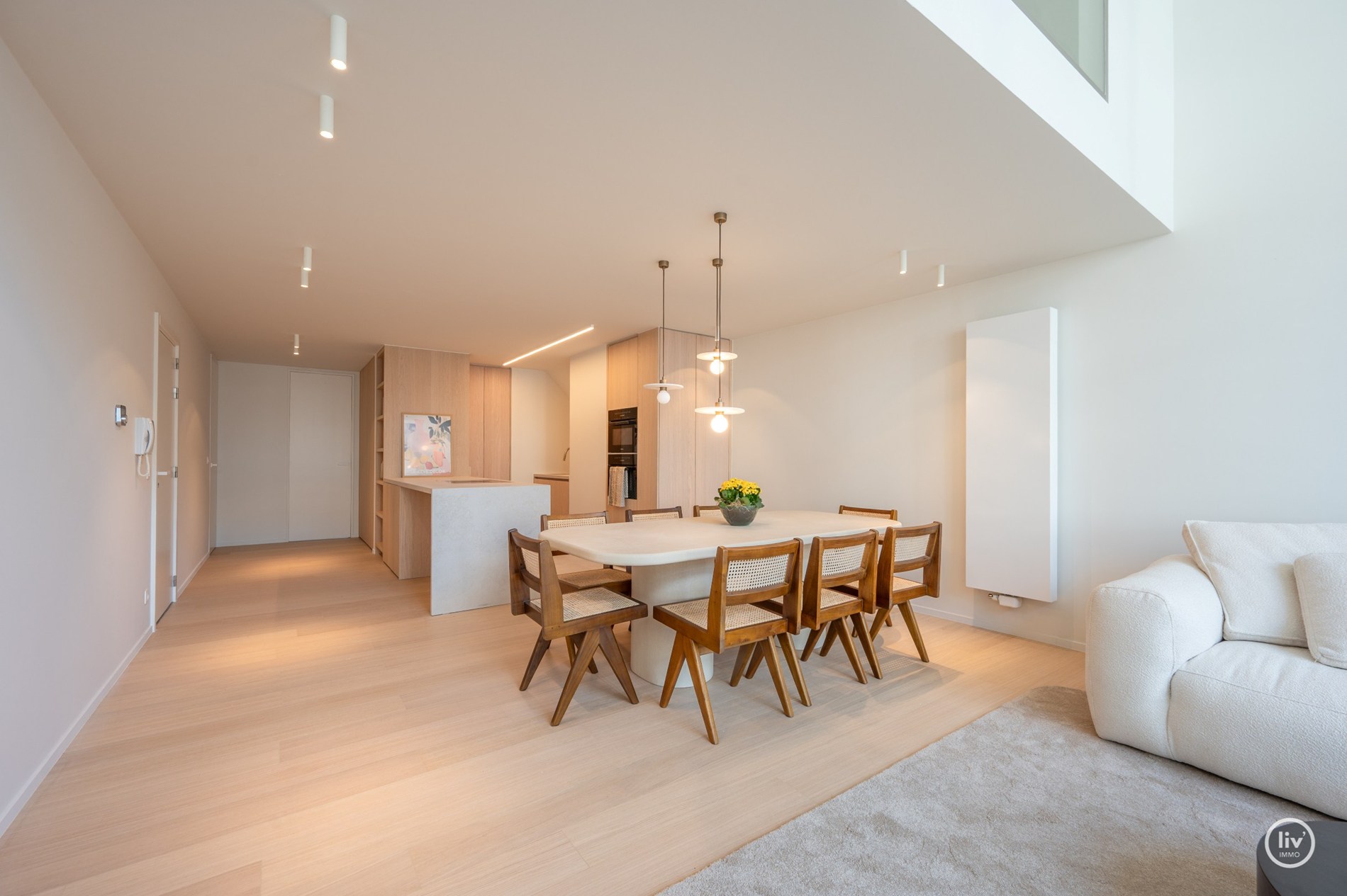 Appartement en duplex de luxe avec mezzanine, idéalement situé dans l'avenue Nellens à Knokke (avec possibilité d'acheter un box garage double intégré) 