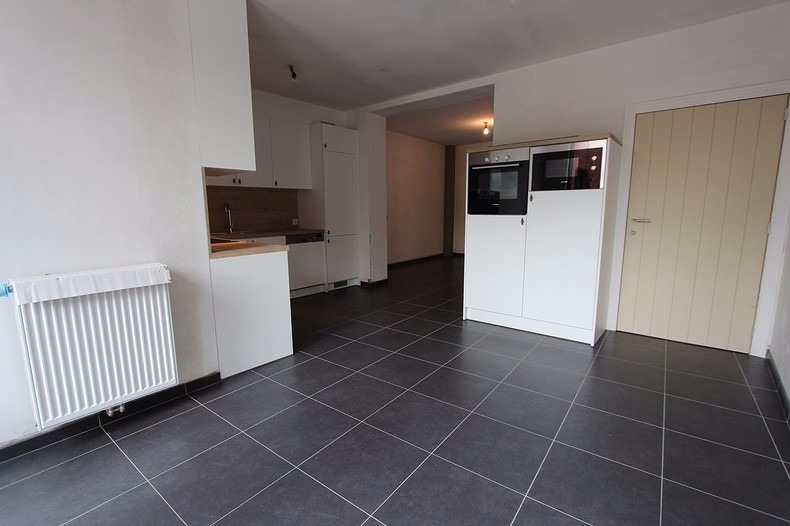 Volledig vernieuwde woning met 5 slaapkamers en dressing in centrum Leffinge 