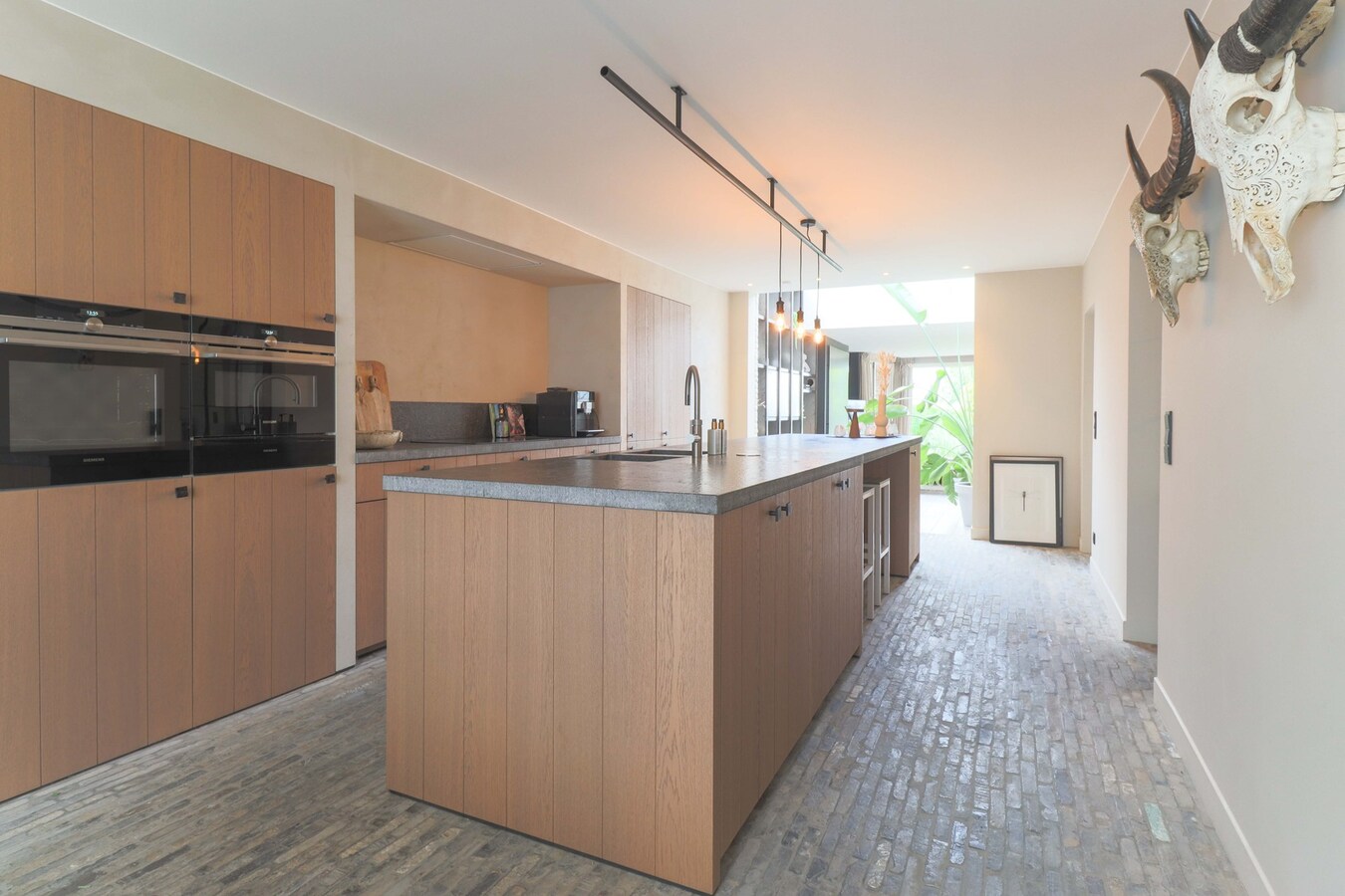 Unieke Villa te Moorslede met 5 slaapkamers op 726m² ! 
