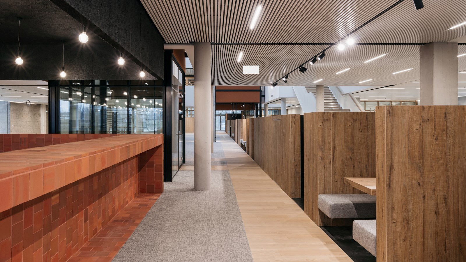 Hoogwaardige kantoren te huur op Linkeroever te Antwerpen