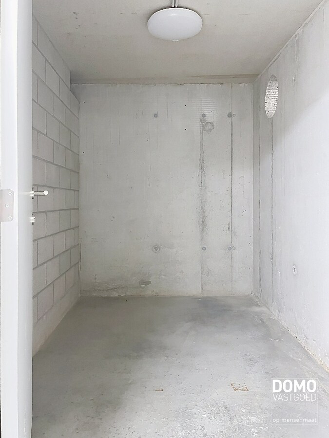 MODERN GELIJKVLOERS APPARTEMENT GELEGEN TE KERMT MET 2 SLAAPKAMERS EN RUIM TERRAS 