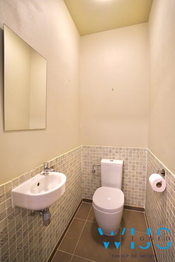 Gelijkvloersappartement met tuin en staanplaats te Ertvelde ! 