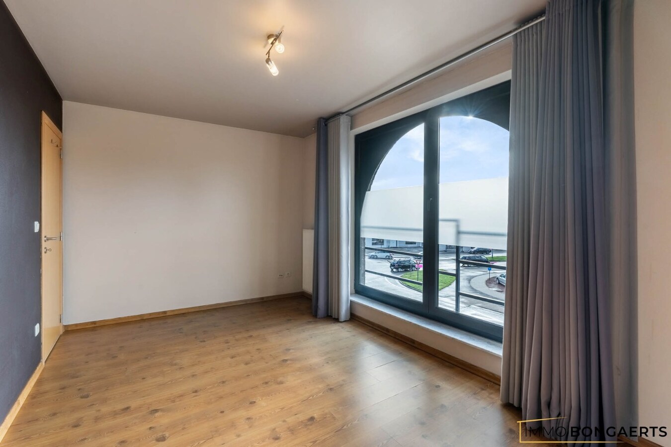 Ruim duplexappartement met 4 slaapkamers 