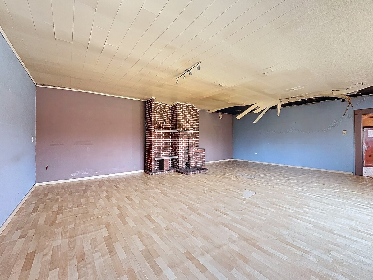 Te renoveren/te slopen handelshuis op 11 are te Sint-Antelinks 