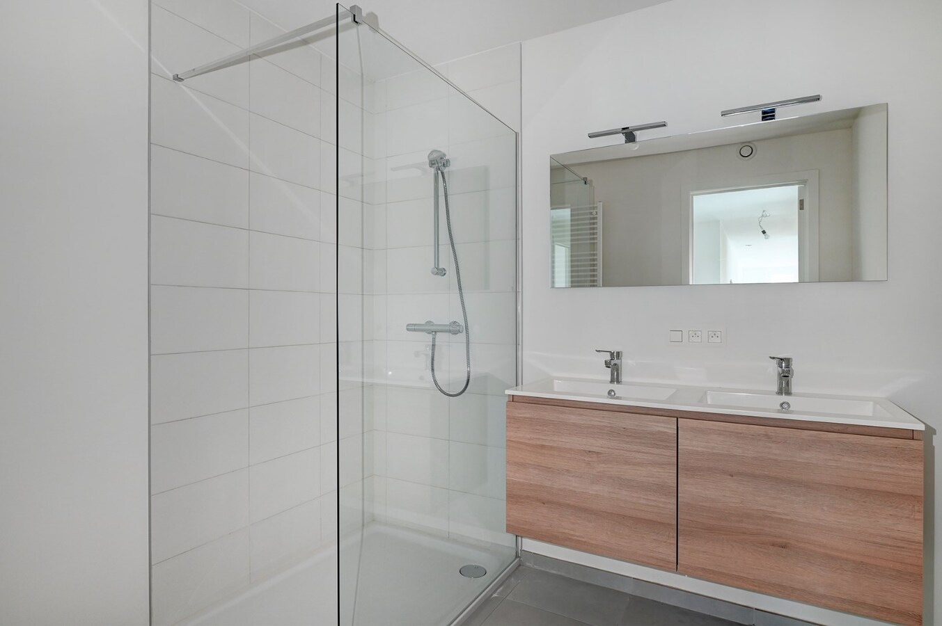 6% BTW MOGELIJK Gelijkvloers appartement met terras, lift en ondergrondse staanplaats 