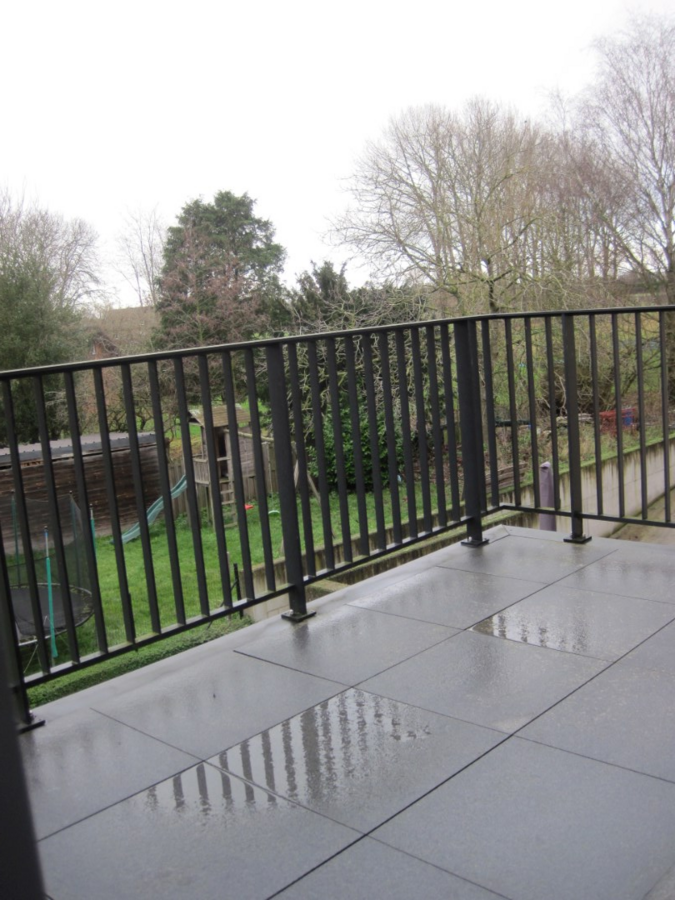 Modern, eigentijds BEN appartement . 