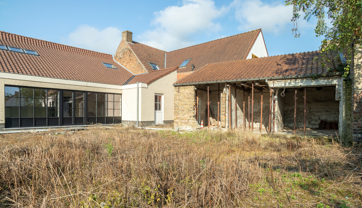 Gebouw voor gemengd gebruik te koop 