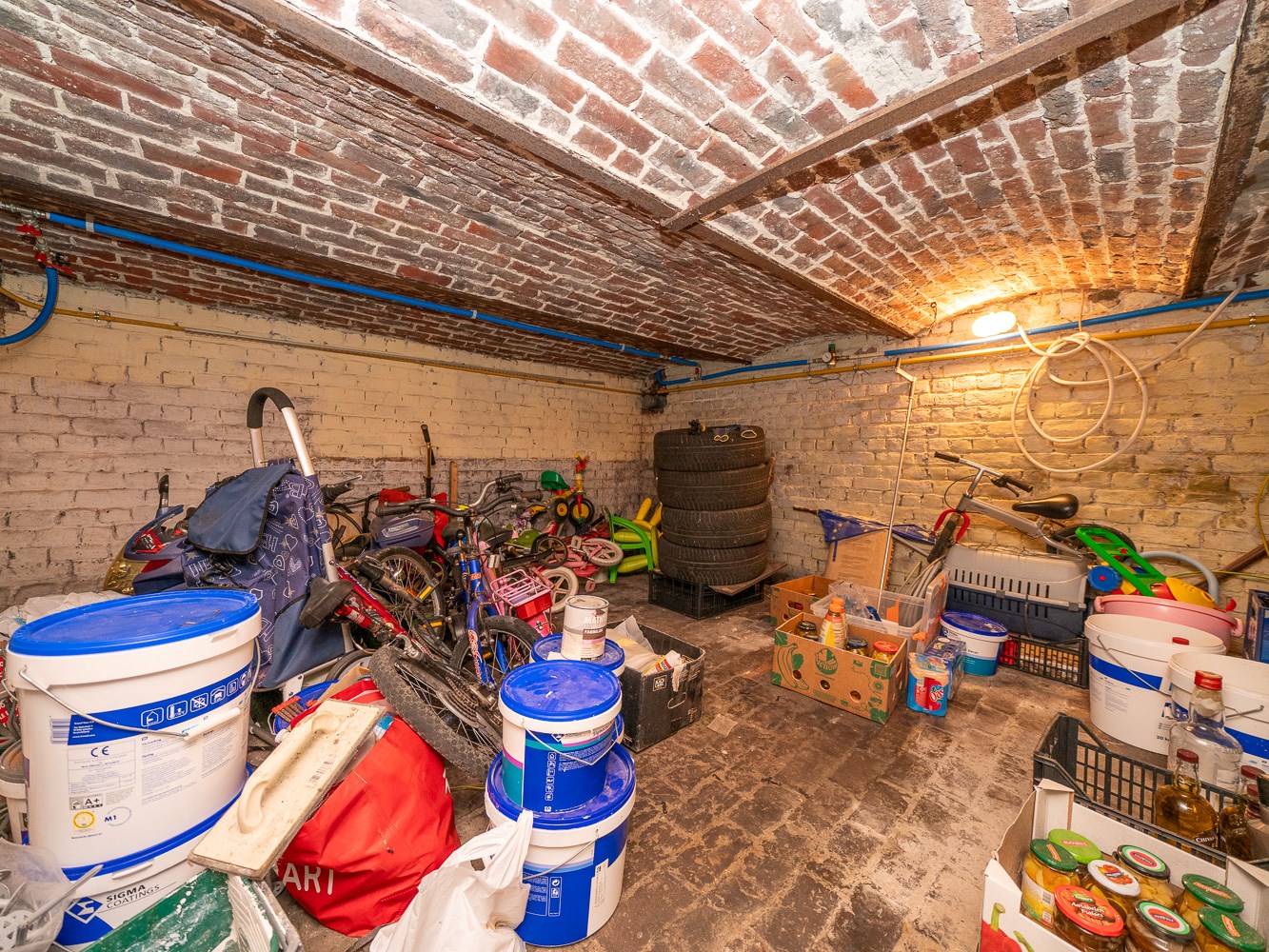 Volledig gerenoveerde 3-kamer woning met tuin 