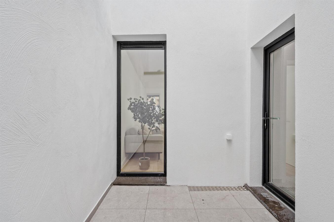 Gerenoveerde woning met 3 slpk en koer te Antwerpen centrum! 