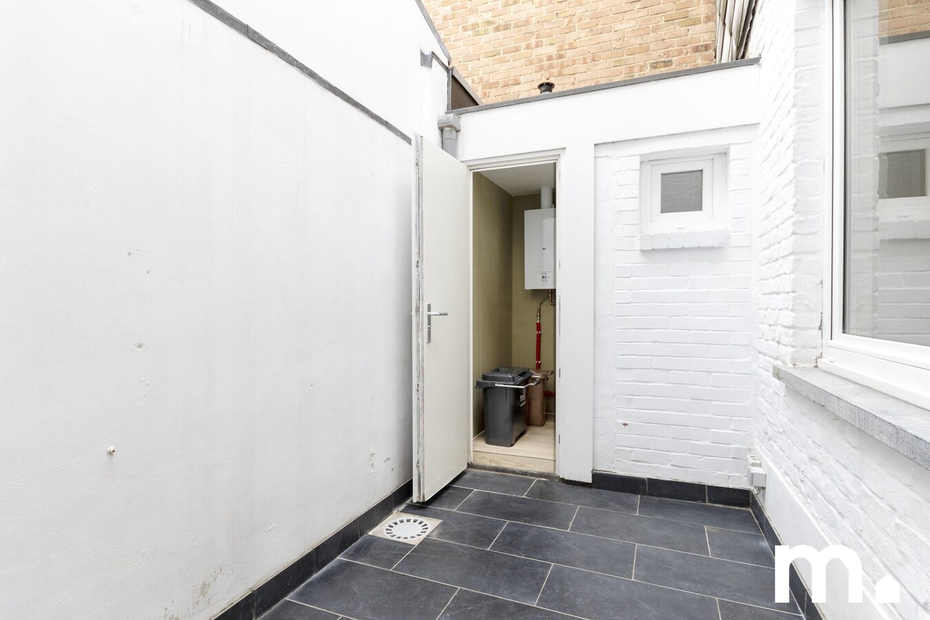 Instapklare woning nabij de Leieboorden in Kortrijk te koop ! 