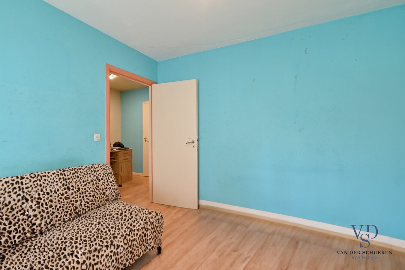 Woning met tuin - te renoveren. 