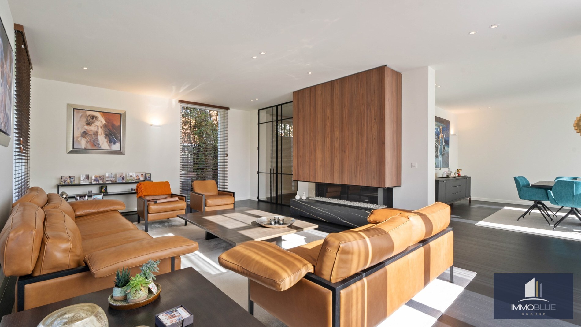 Exclusieve villa gelegen in een rustige, residentiële wijk . 