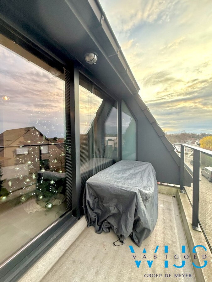 Prachtig lichtrijk appartement in het CENTRUM van ERTVELDE ! 