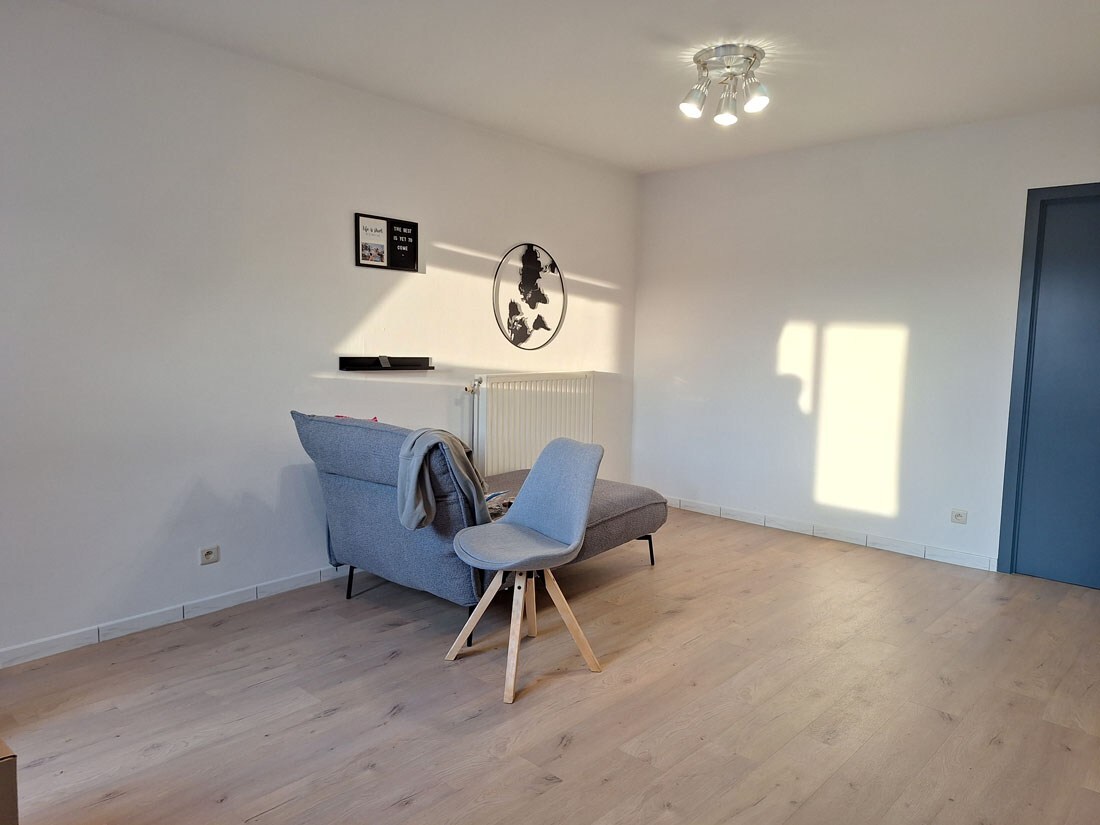 Instapklaar appartement met terras en autostandplaats in hartje Beringen 