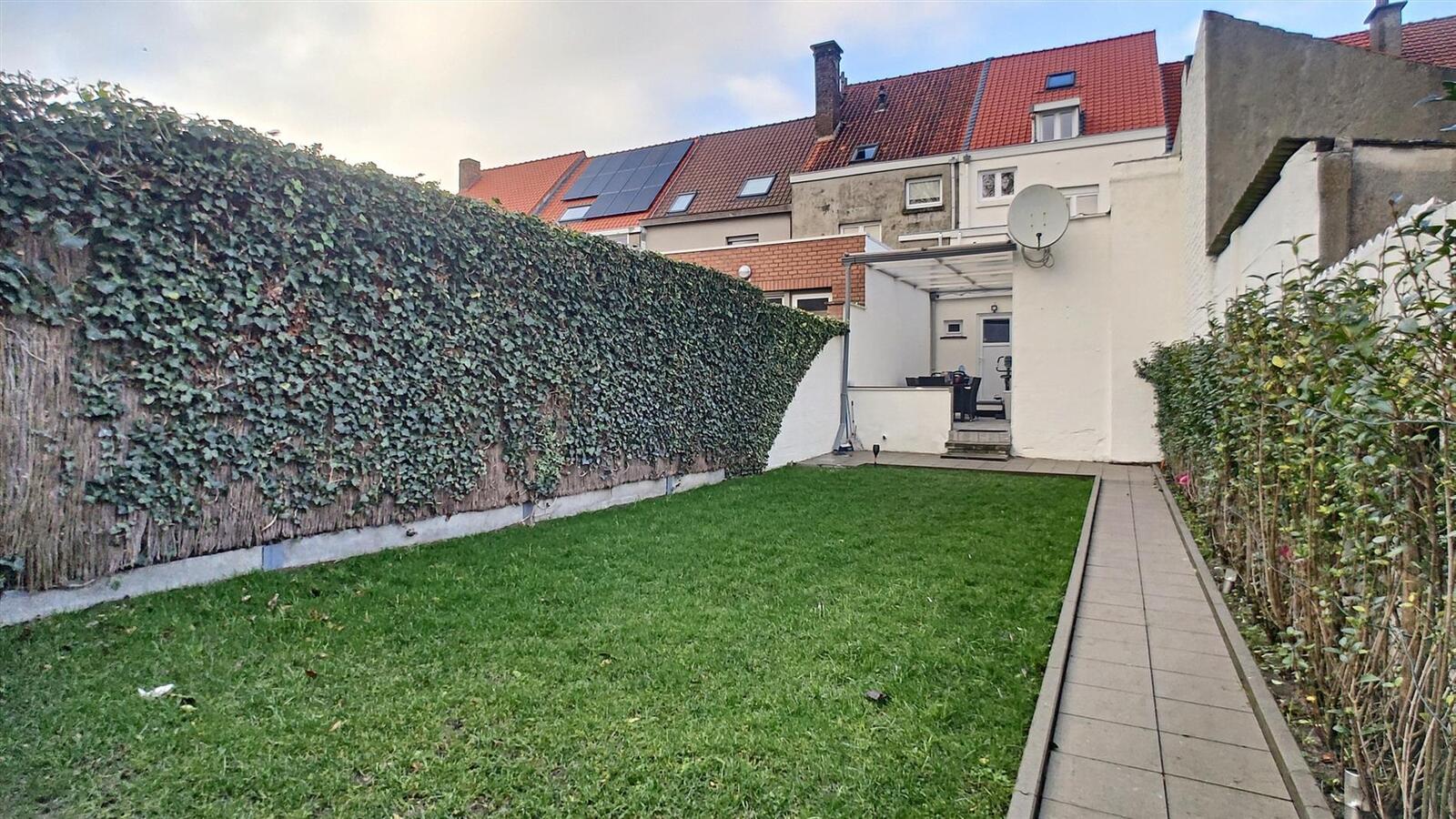 Knap gerenoveerde gezinswoning met 3 slaapkamers  - Heist 