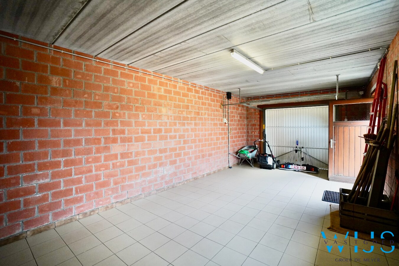 Ruime en uiterst goed onderhouden open bebouwing op een uitzonderlijk ruim perceel in Sleidinge 