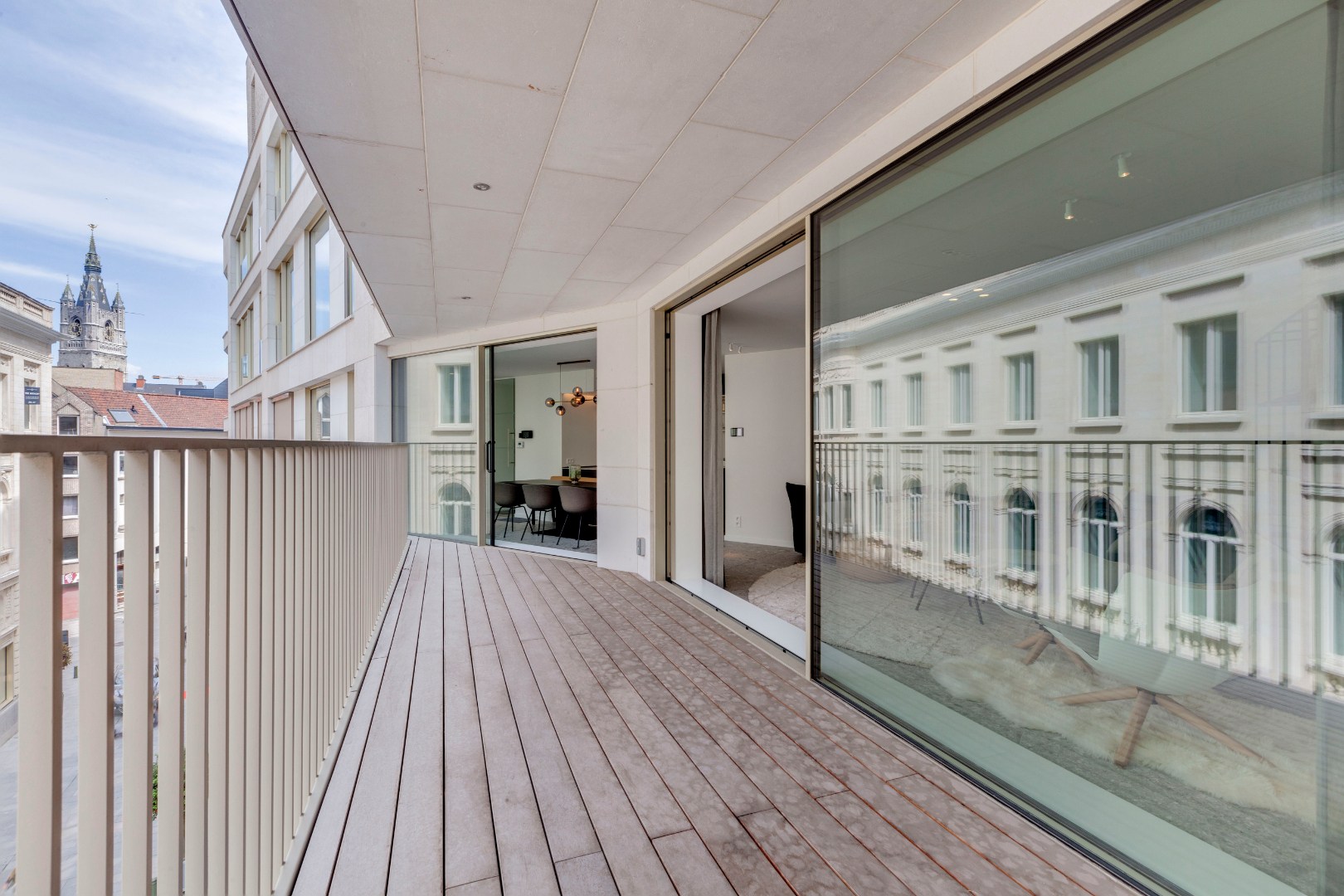 Gemeubeld en luxueus appartement  met parking te Kouterdreef 