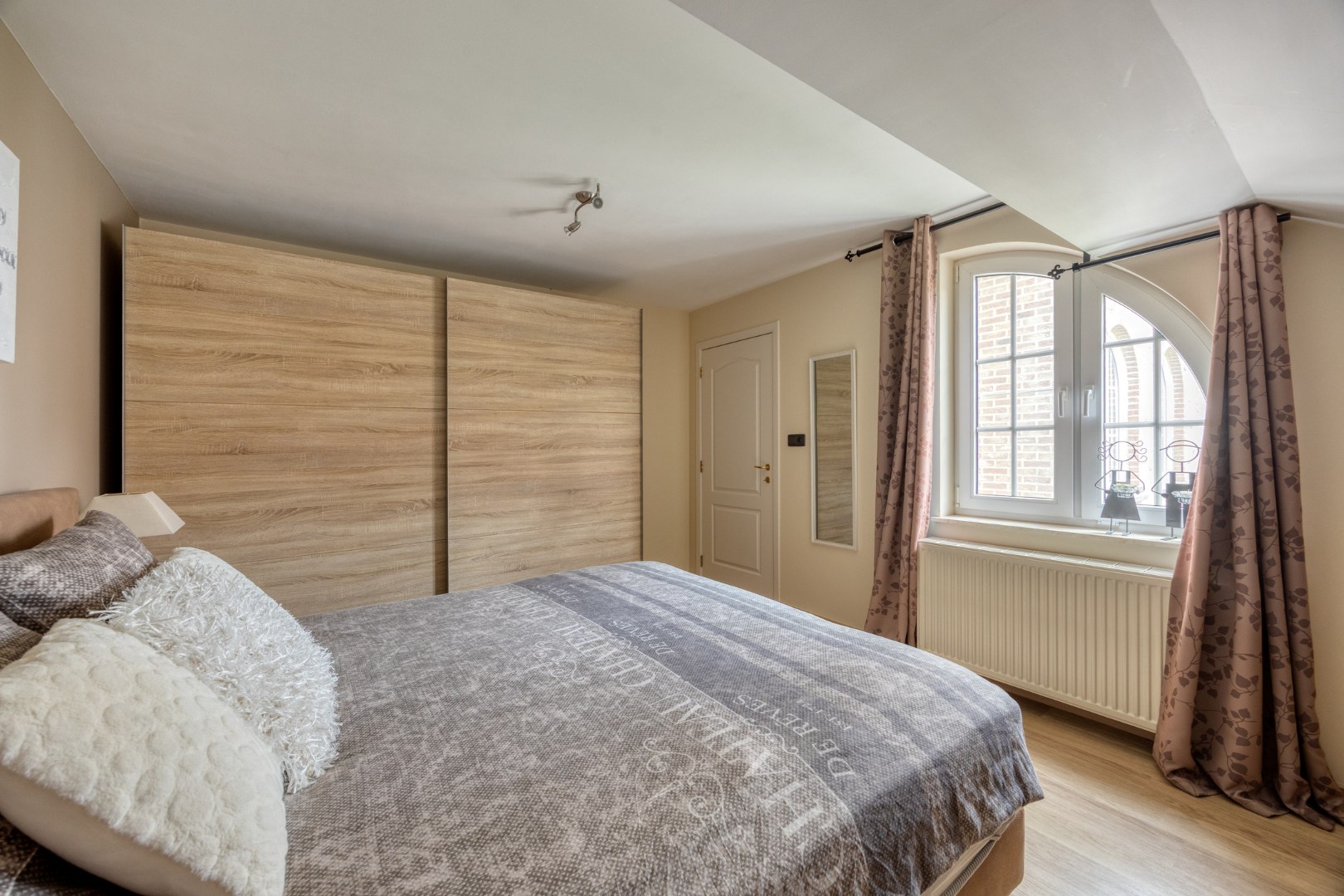 Slaapkamer 1 op woonverdiep