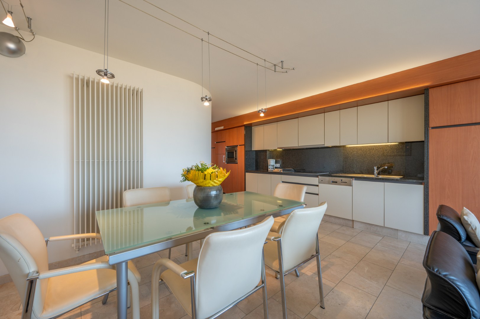 Ruim appartement met FRONTAAL ZEEZICHT 