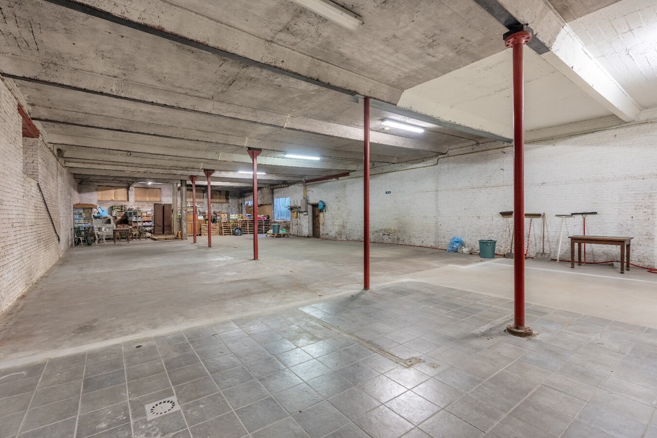 Projectgrond geschikt voor het bouwen van appartementen &amp; stadswoningen in het centrum van Maaseik! 