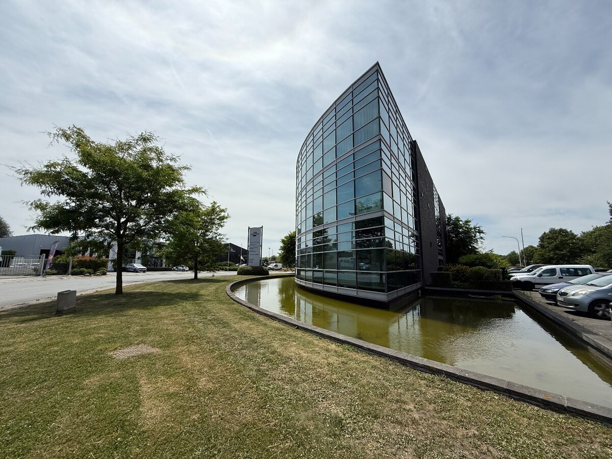 A louer - Bureau de prestataires de services - Tournai