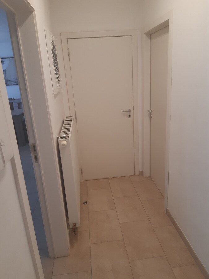 Eigentijds appartement met 2 autostaanplaatsen 