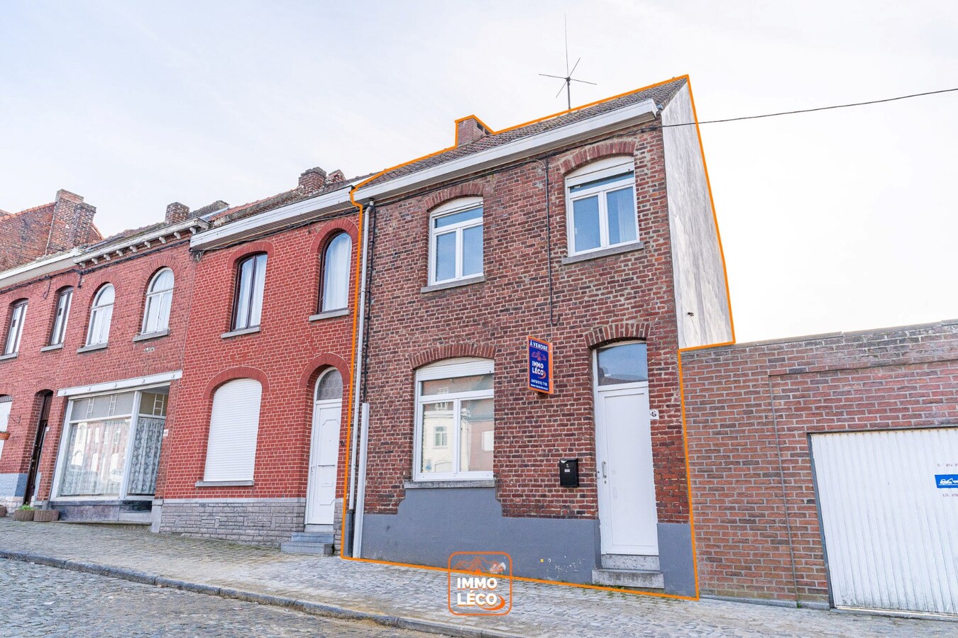 Maison 4 chambres avec jardin, dans une rue avec facilités de stationnement 