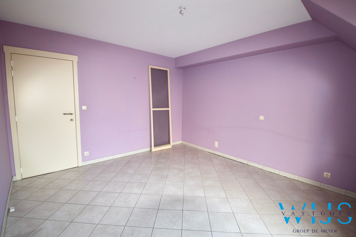 3 slaapkamerappartement met garage in hartje Assenede ! 