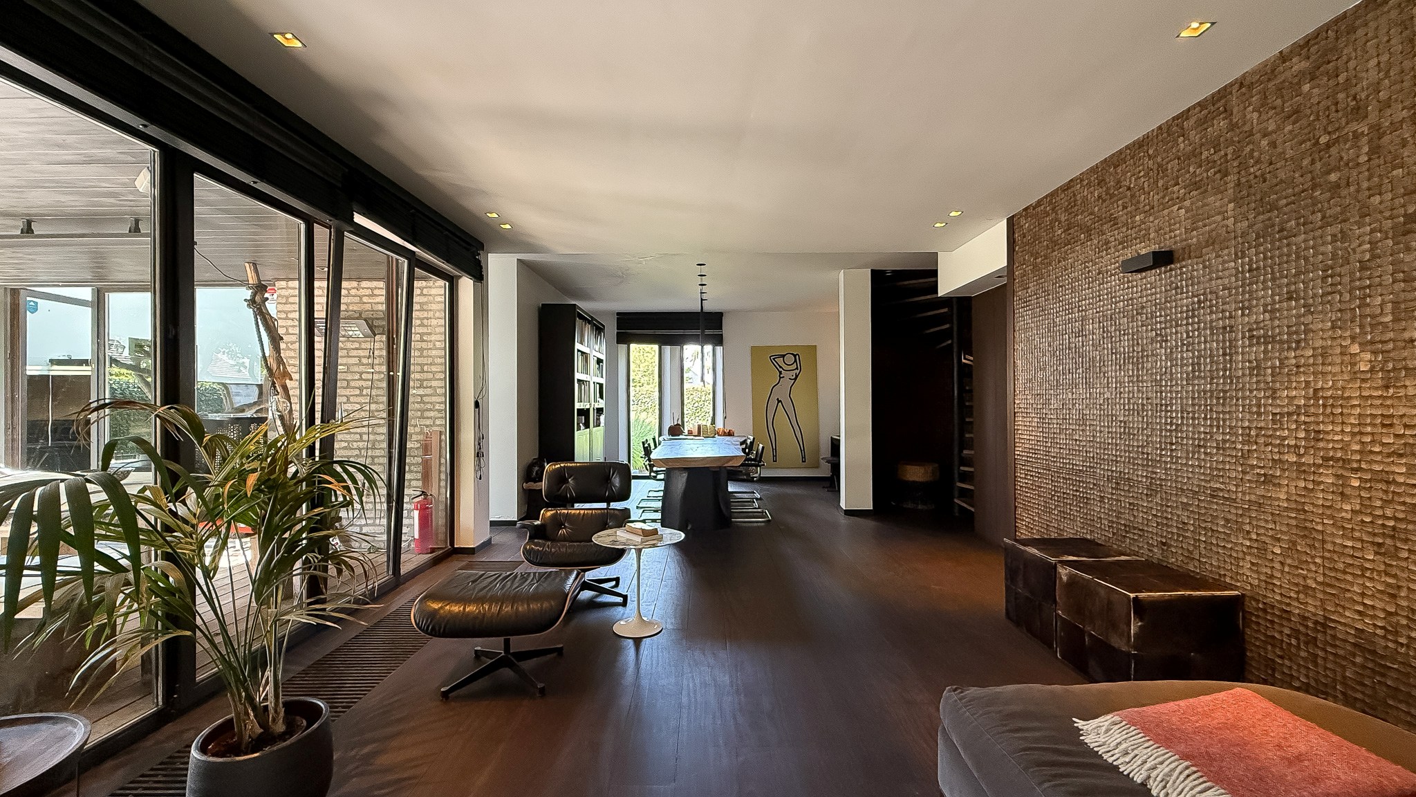 Architecturale villa - perfect voor een vrij beroeper - gelegen in een residentiele wijk 