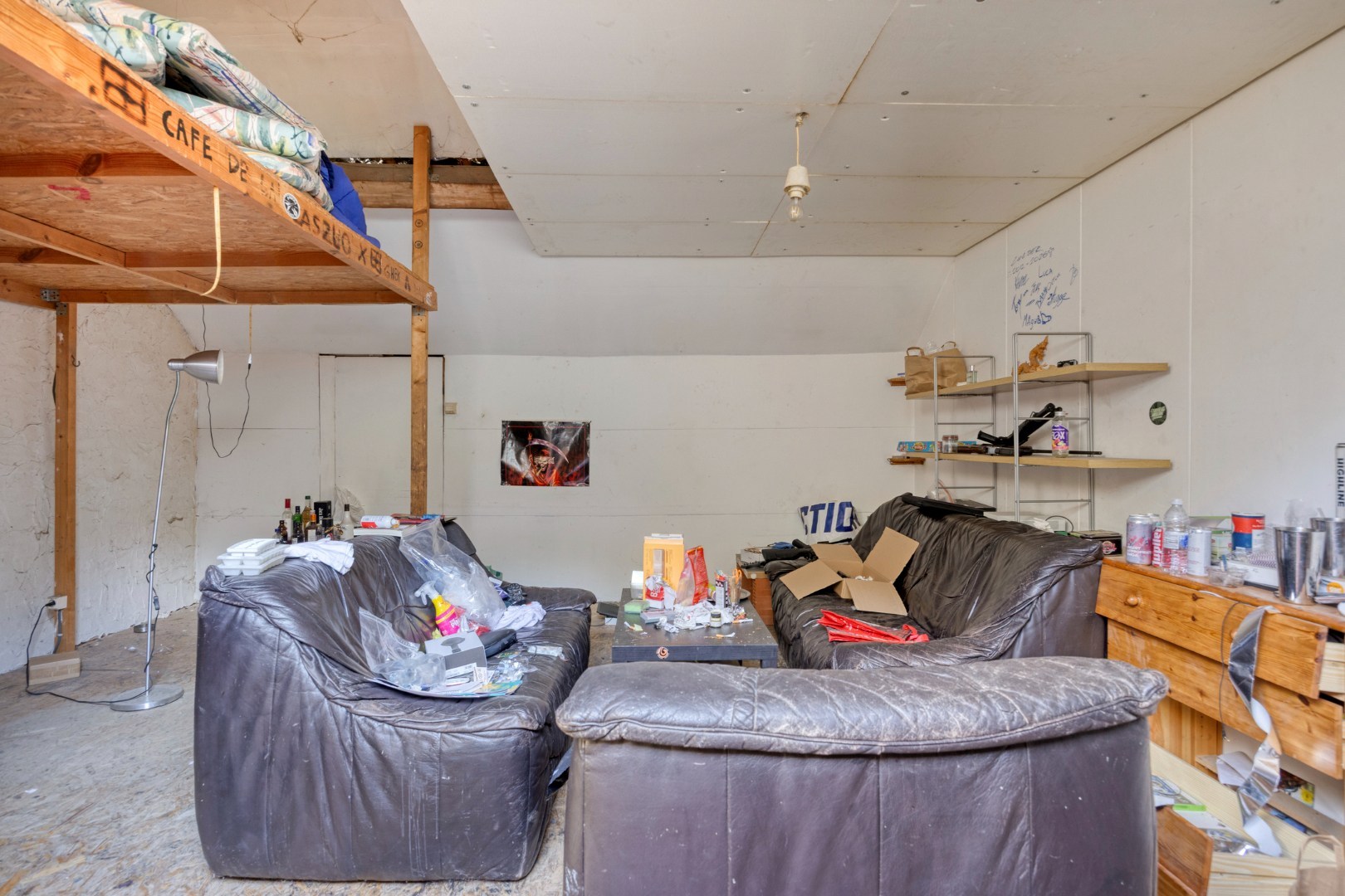 Halfopen bebouwing met 5 ruime slaapkamers, 2 badkamers, garage en tuin in Holsbeek – bewoonbare oppervlakte 214m² 