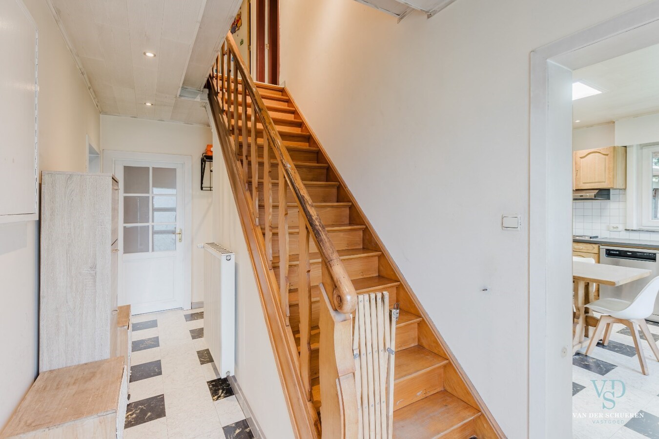 Degelijke, goed gelegen gezinswoning. 