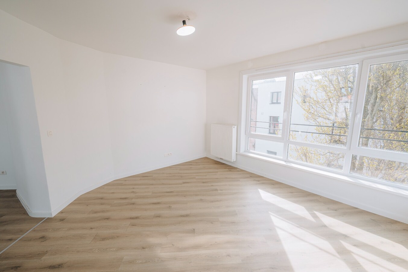 Volledig gerenoveerd 1-slaapkamerappartement op centrale locatie nabij centrum 