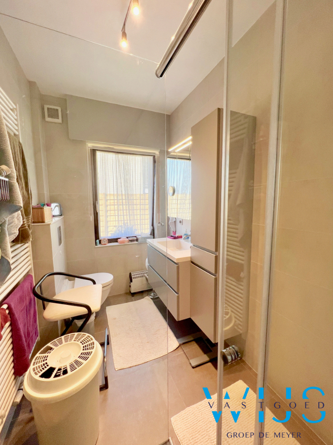 Mooie bungalow op een toplocatie te Evergem ! 