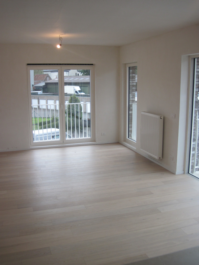 Groen wonen in de Weverij.    2-slp-appartement met een autostaanplaats. 