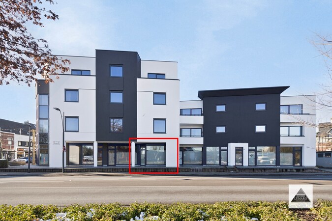 Te huur commerciële winkel - Maasmechelen