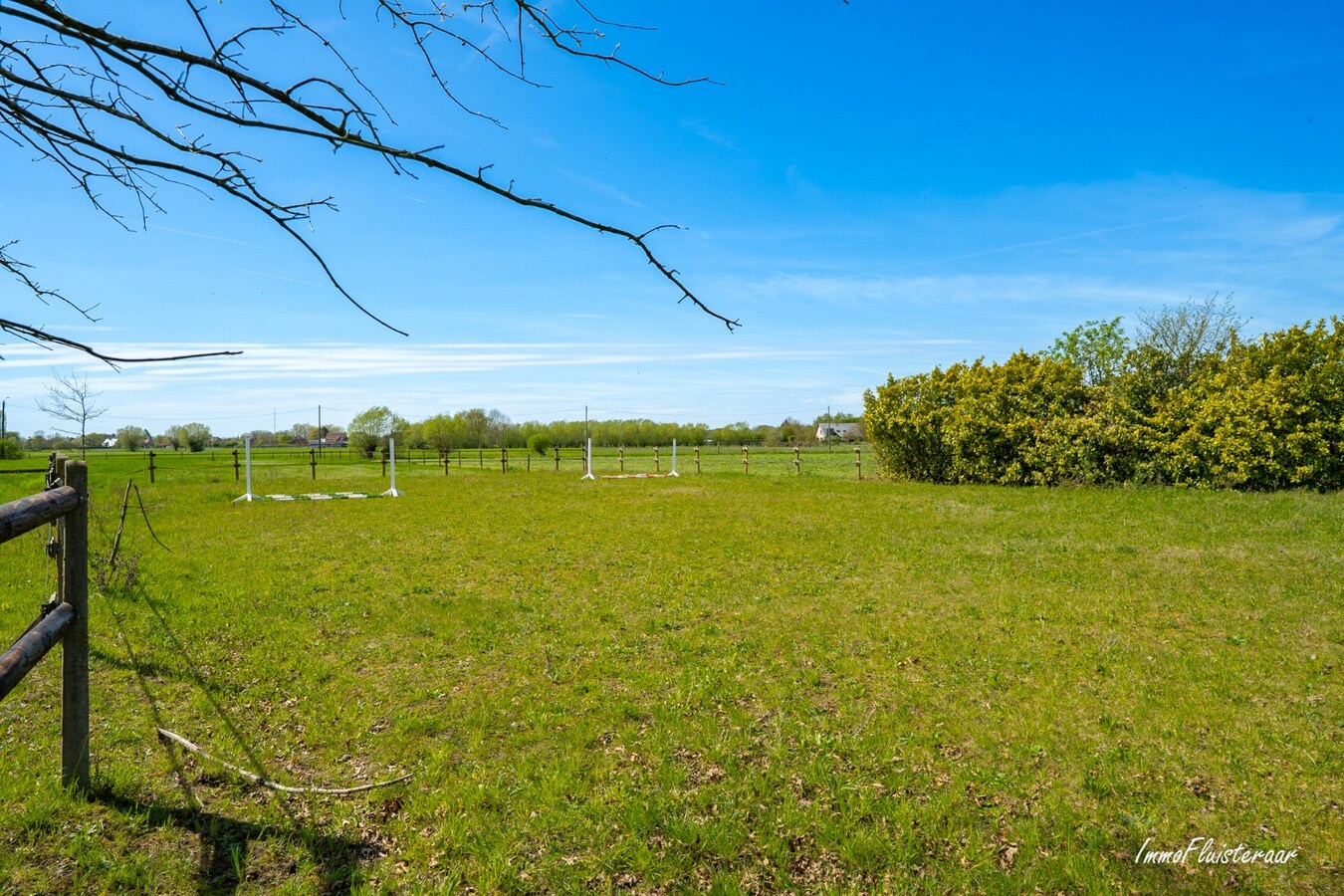 Prachtige woning met paardenfaciliteiten in rustige omgeving op ca. 9.983 m² te Berlaar (met optie aankoop aanpalende weides op ca.12.966 m²) 