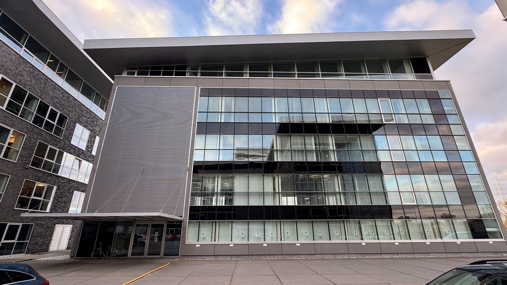 Kantoren te huur met visibiliteit langs de R4 in Merelbeke-Melle