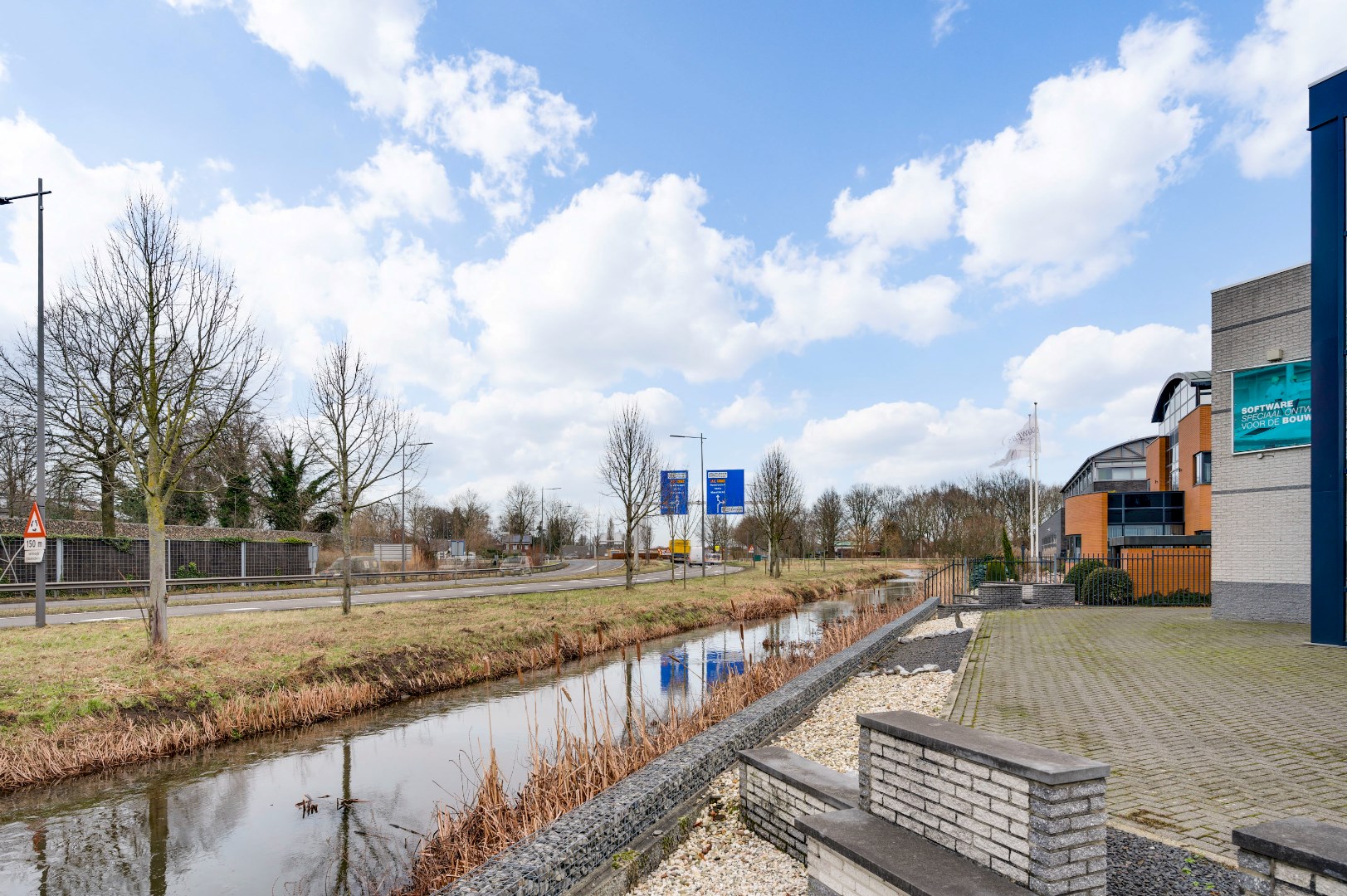 Op A-1 zichtlokatie gelegen aan Ringbaan-Noord 